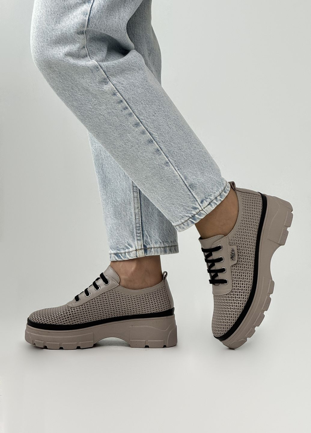 Кофейные слипоны женские кожаные на платформе Sherlock Soon