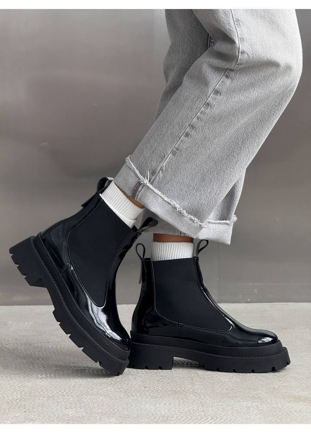 женские зимние челси из натуральной кожи (наплак) nikart, черные, с мехом, на массивной подошве No Brand