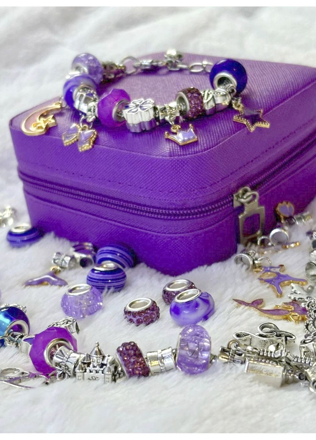 Набор детский для создания браслетов шарм 87 деталей украшений в шкатулке подарок девочке Фиолетовый 73823 DobraMAMA (370080604)