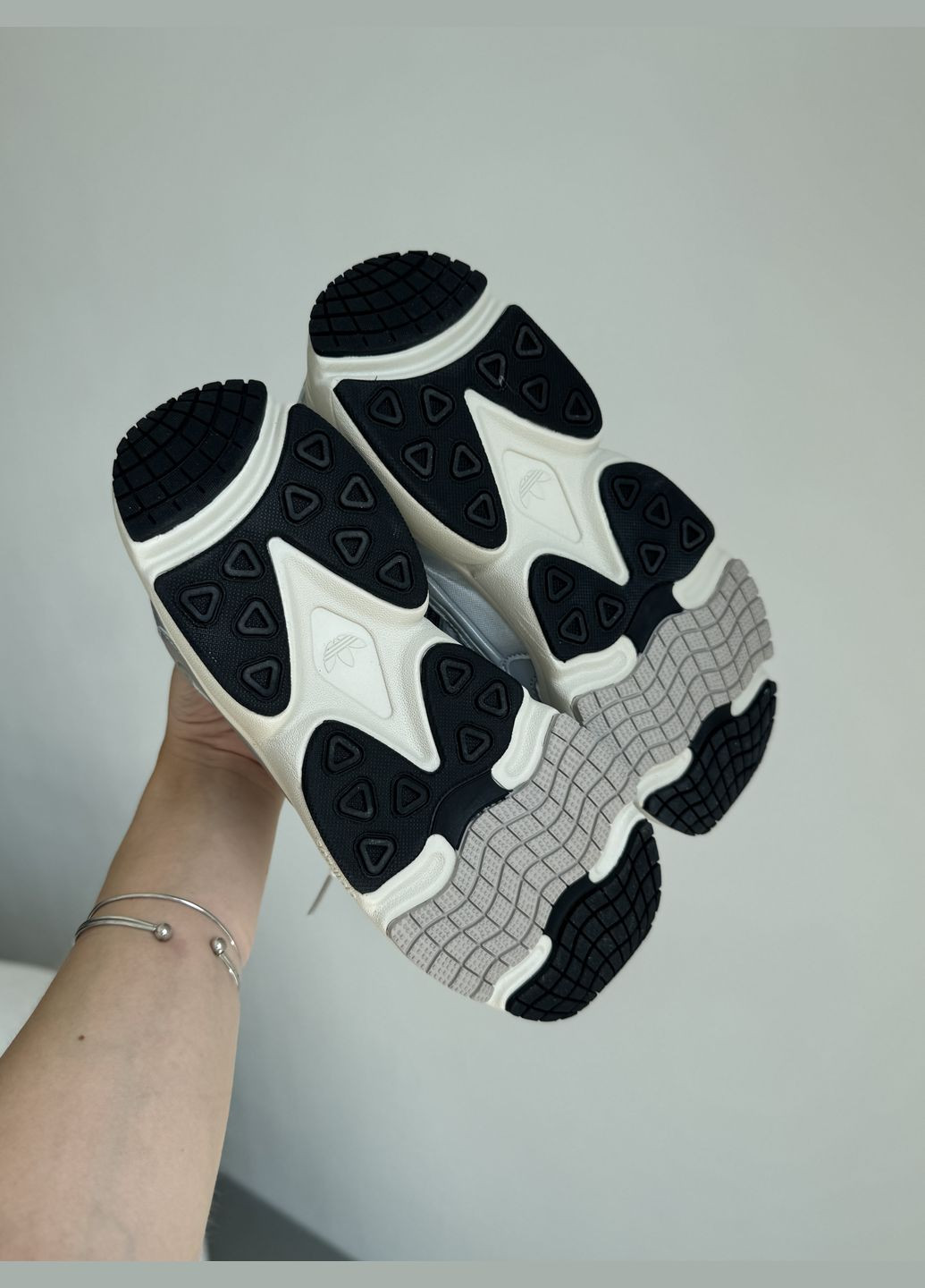 Кроссовки женские и мужские Adidas Ozmillen gray | Озмиллен серые No Brand серые демисезоны (316507763)