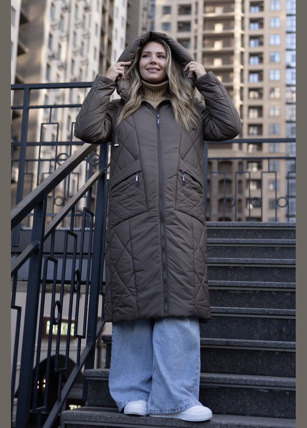 Оливковое зимнее Женское зимнее длинное пальто больших размеров 502852 Delfy