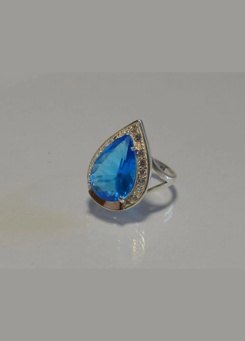 Серебряное кольцо с фианитами. No Brand (305826551)
