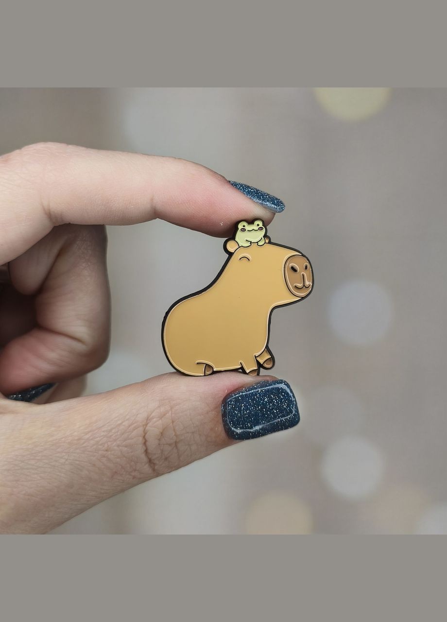 Металлический значок, пин "Капибара с лягушкой" SureGeek (314962485)