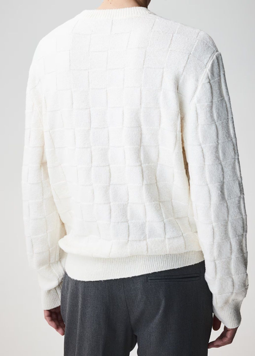 Белый демисезонный свитер H&M