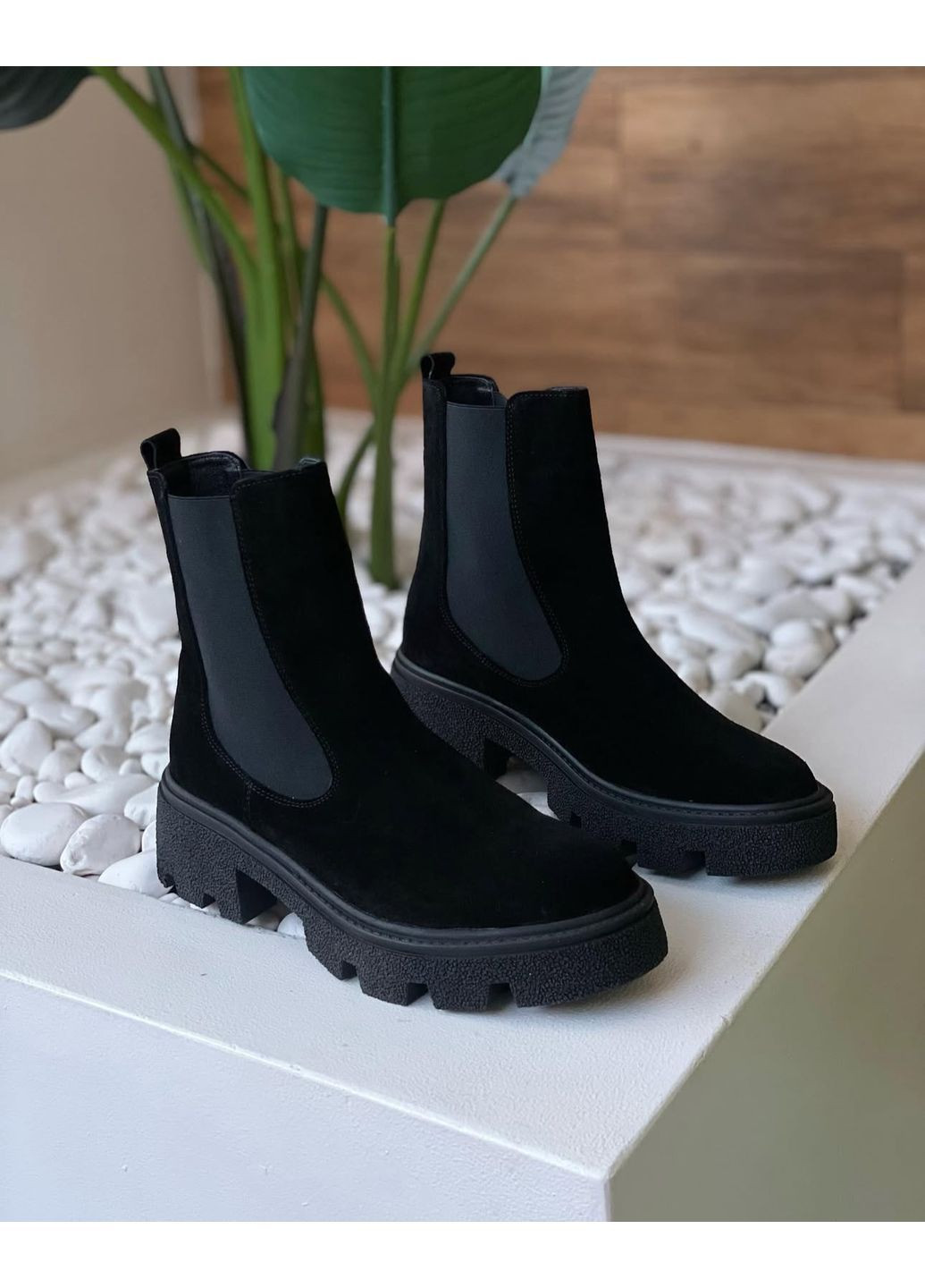 Зимние женские замшевые зимние челси. челси Madiro без декора из натуральной замши