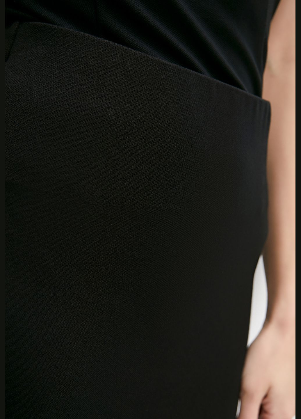 Черная кэжуал однотонная юбка ORA