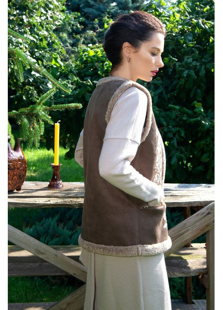 Женский жилет из экодубляжа с вышивкой MKSMV140-535 Seam (364179257)