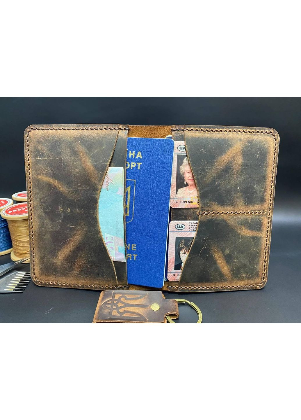 Портмоне для документов с гербом из натуральной кожи. Обложка для паспорта. Докхолдер Коричневый цвет No Brand (356508790)