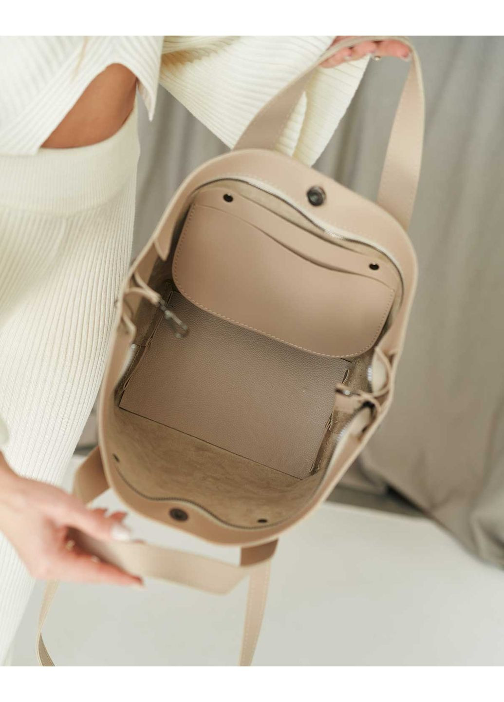 Женская сумка-трансформер бежевая экокожа молодежная сумка для повседневного использования мягкая ProDobro (367265377)