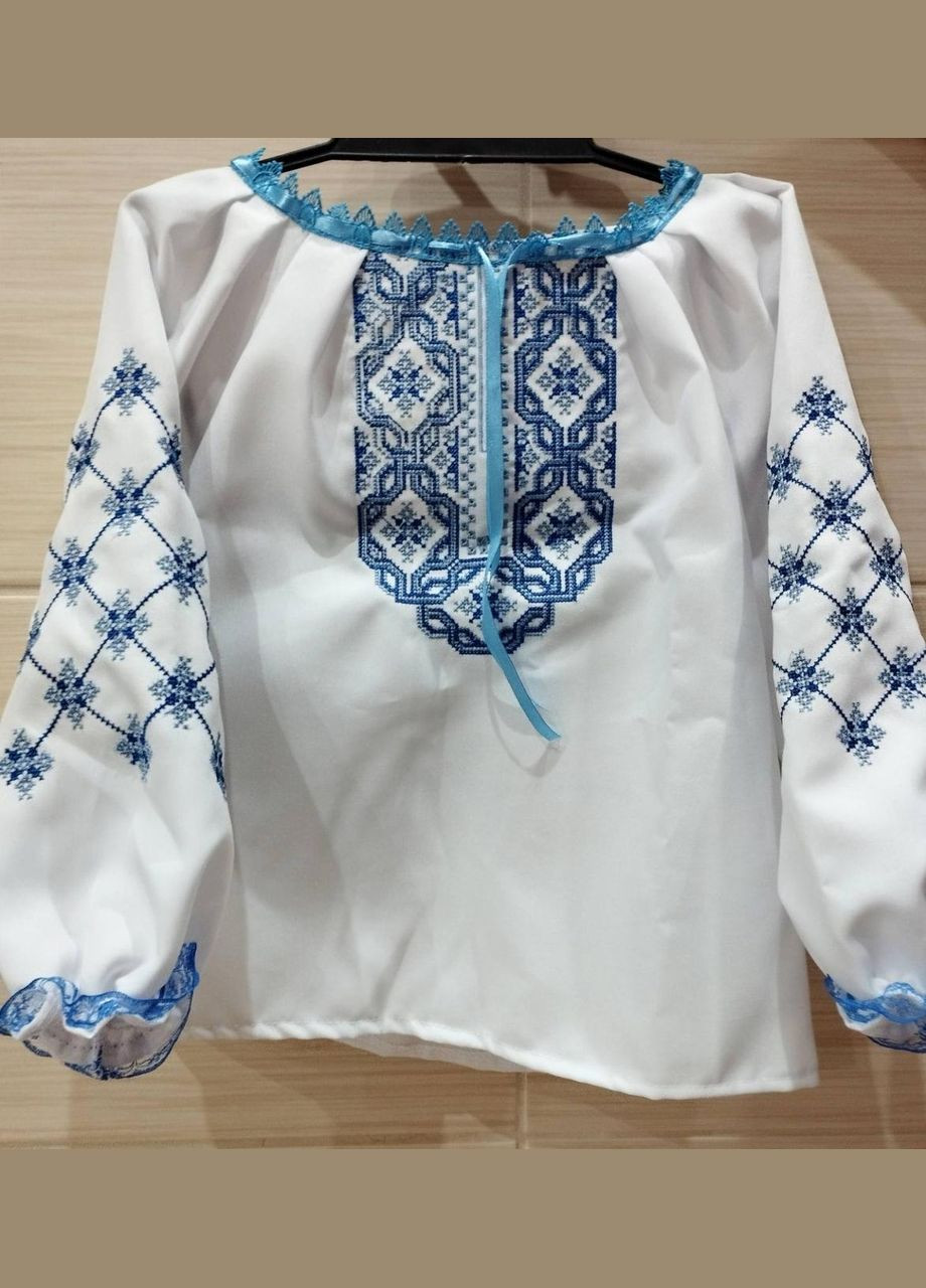 Біла костюм вишиванка для дівчинки біло-синій орнамент (359472905)