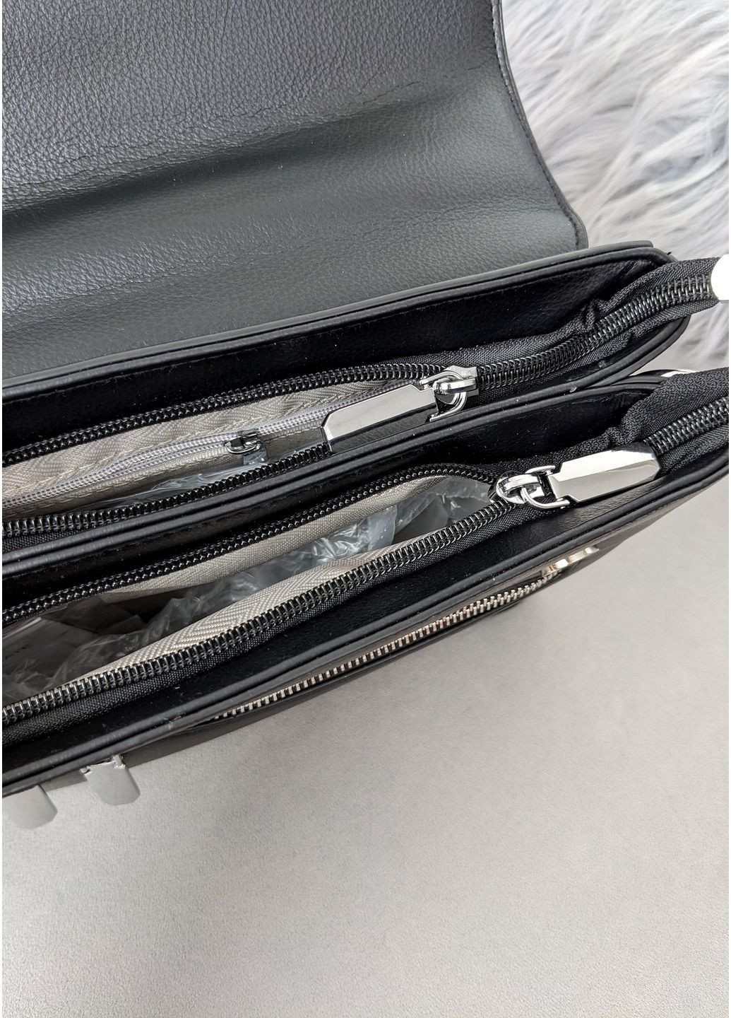 Елегантна чорна сумка з екошкіри з функціональним дизайном InFashion Сумка (363058575)