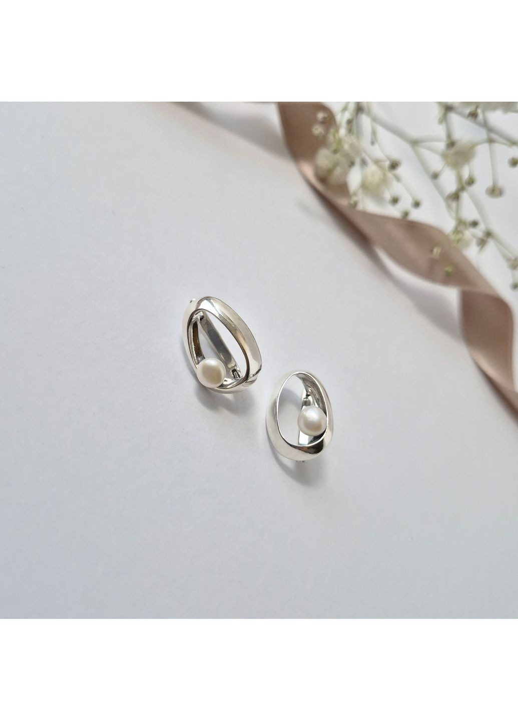 Серебряные серьги Соломия с Белым жемчугом серебро 925 пробы Черненное 20288с 5.17г No Brand (349443620)