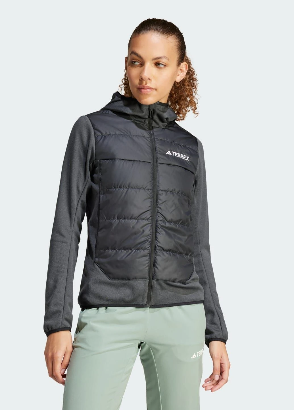 Чорна демісезонна куртка terrex multi hybrid insulated adidas
