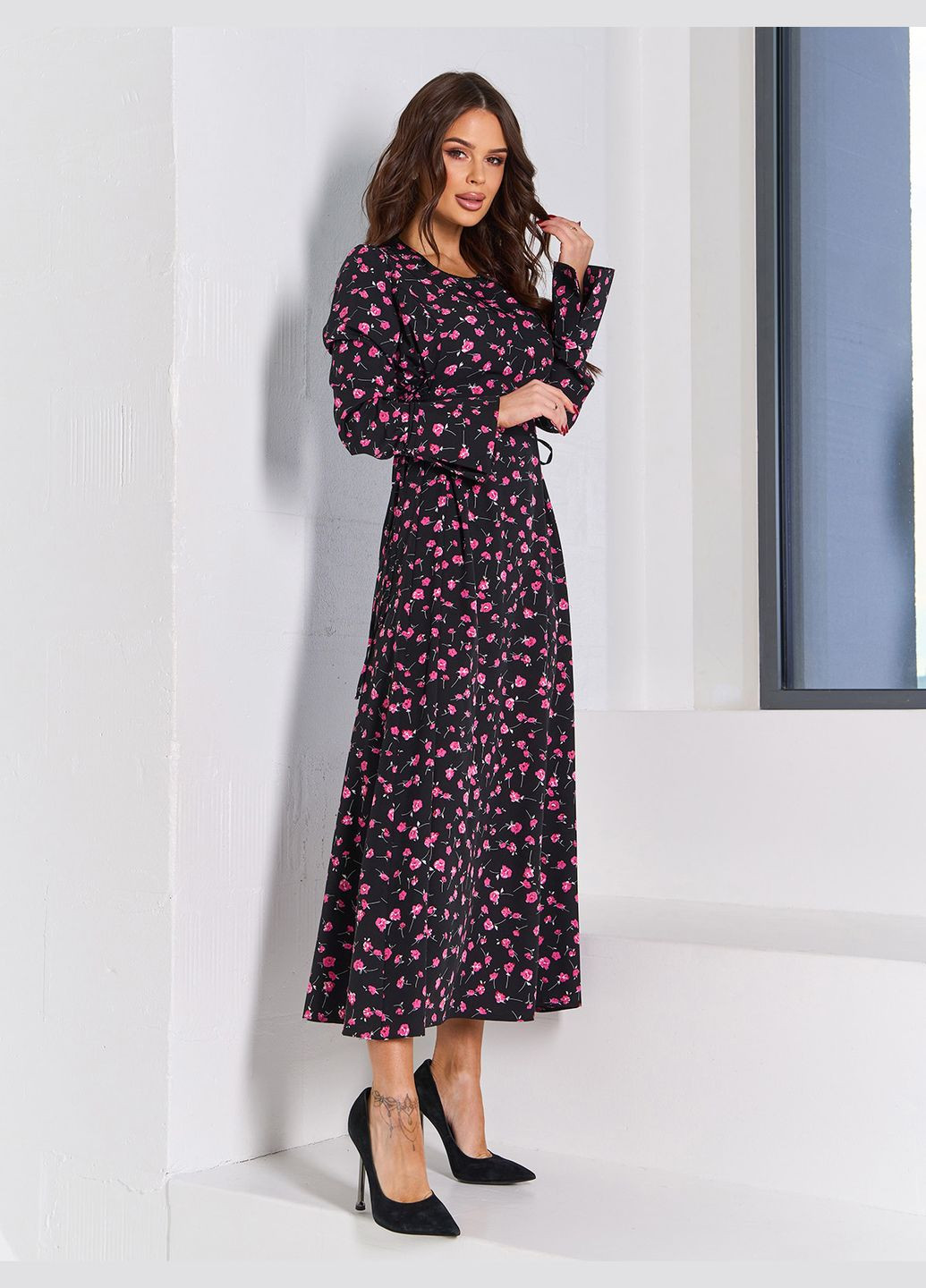Чорна повсякденний сукні силуетна ISSA PLUS з квітковим принтом