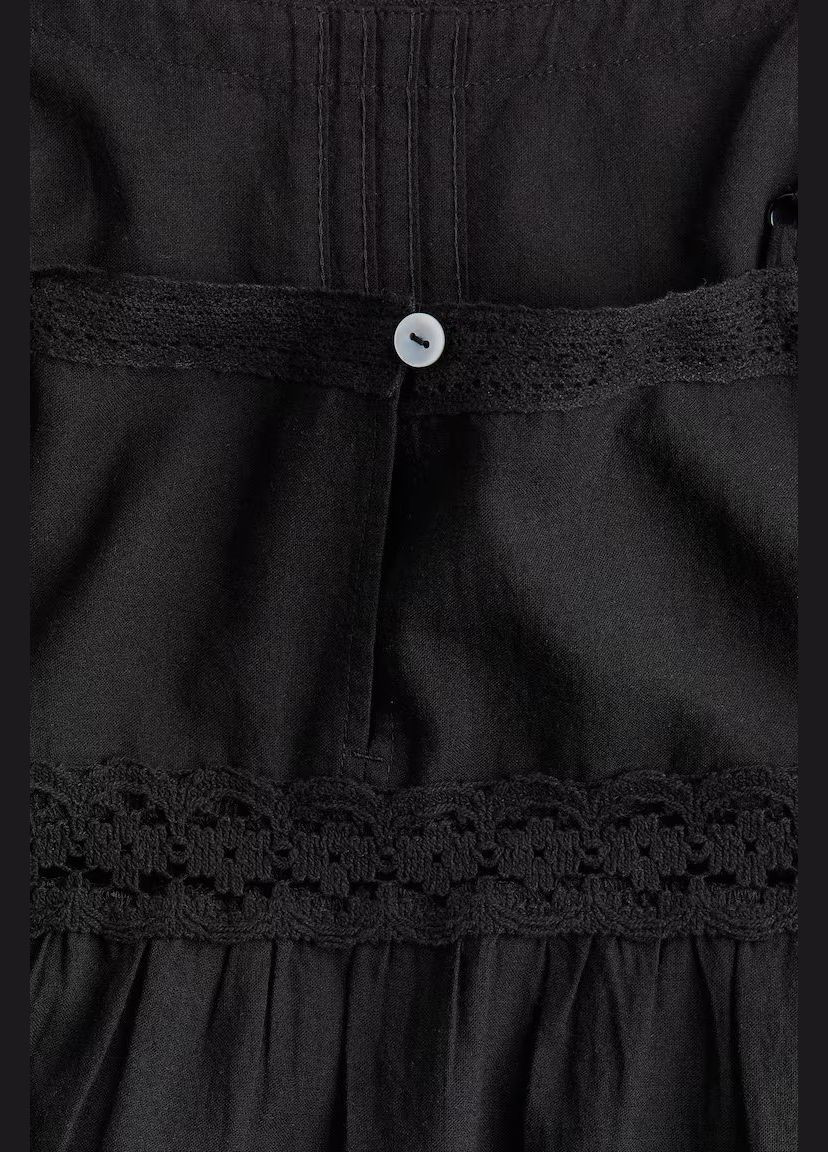 Черное платье с вышивкой H&M однотонное