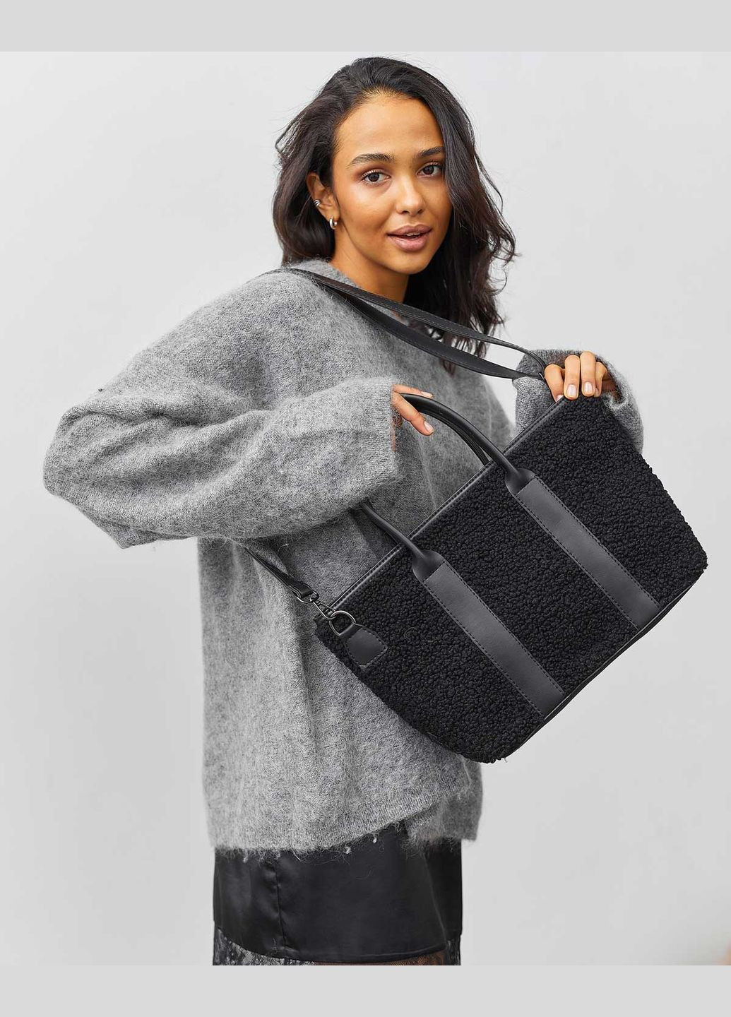 Стильная женская сумка Аманда с искусственным мехом и экокожей (sumka-zhnocha-amanda) WeLassie (342199628)