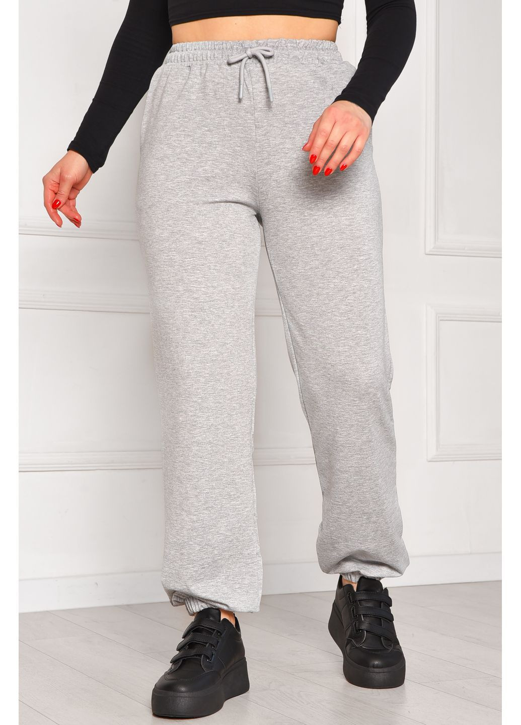 Спортивні штани жіночі однотонні темно-сірого кольору Let's Shop (369445351)