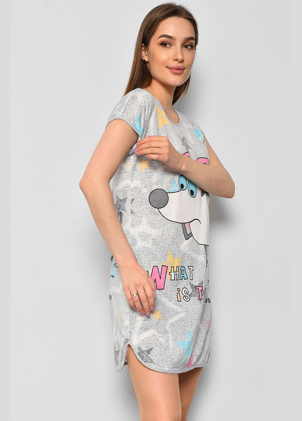 Ночная рубашка женская серого цвета с рисунком Let's Shop (290839482)