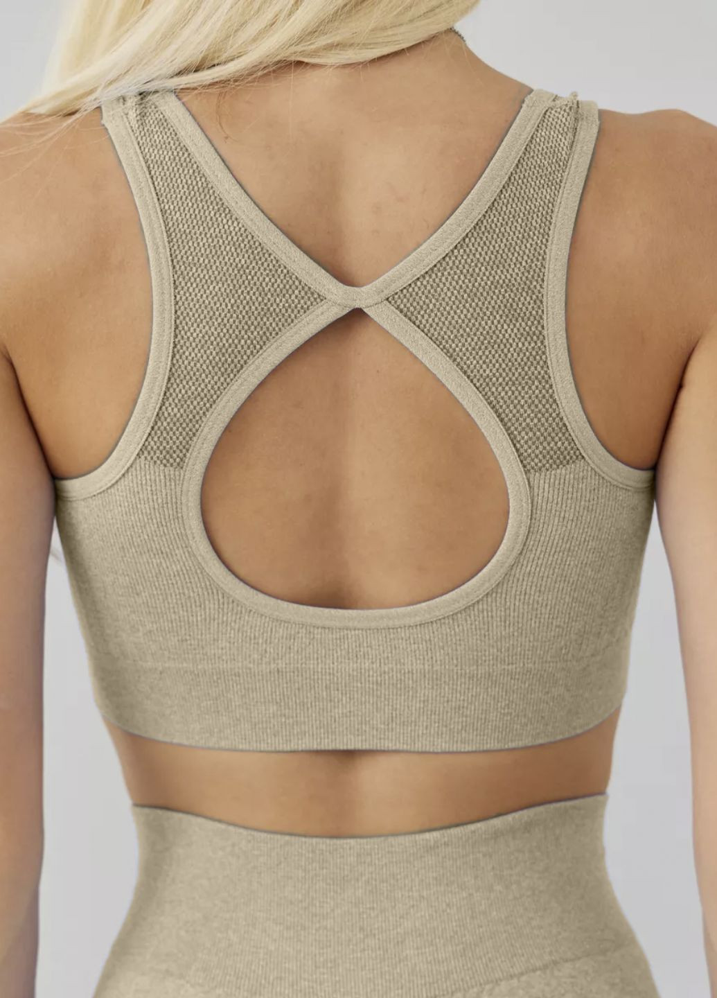 Комплект спортивний топ і шорти бежевий (70103) FitFiesta (329193881)