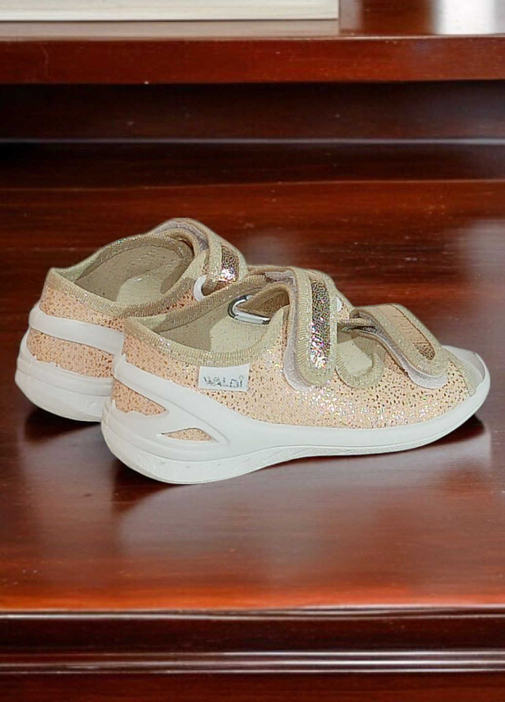 Текстильні тапочки для дівчинки відкриті ортопедичні Waldi (327432023)