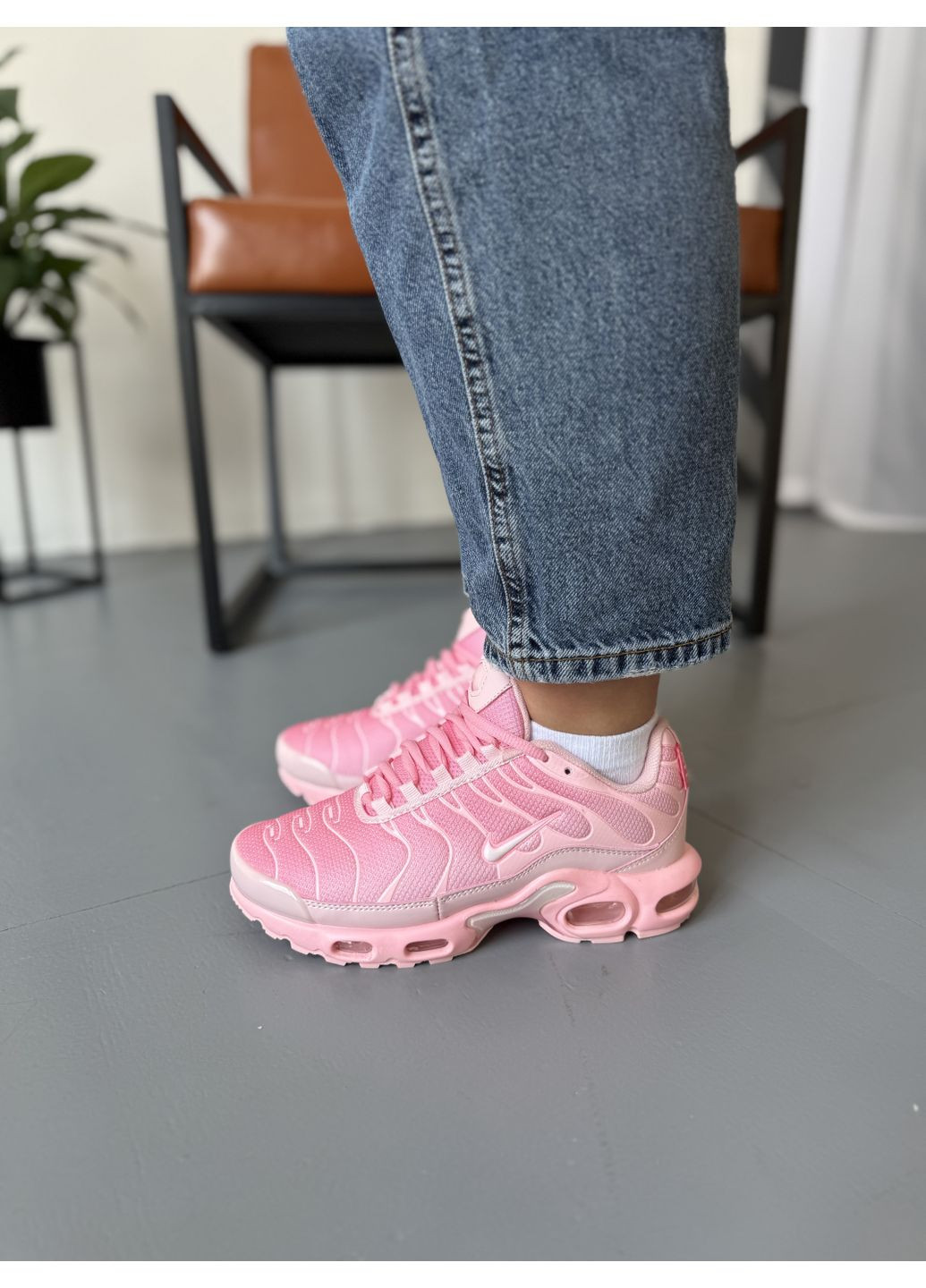 КРОССОВКИ ЖЕНСКИЕ NIKE AIR MAX TN PLUS PINK НАЙК АИР МАКС ТН ПЛЮС No Brand розовые демисезоны (367176401)
