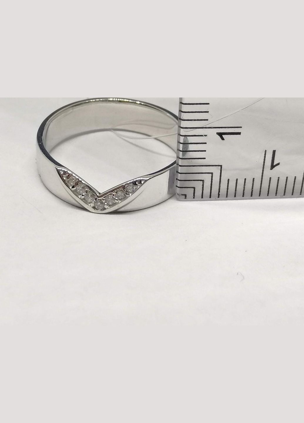 Серебряное кольцо с фианитами. Артикул 901-01199,5 Qvaliz (275935115)