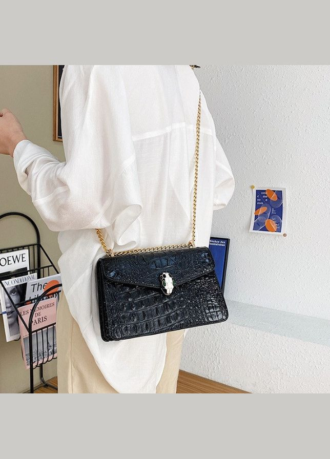 Женская мини сумочка клатч на цепочке из экокожи под рептилию черная (sku_1080) No Brand (330575599)