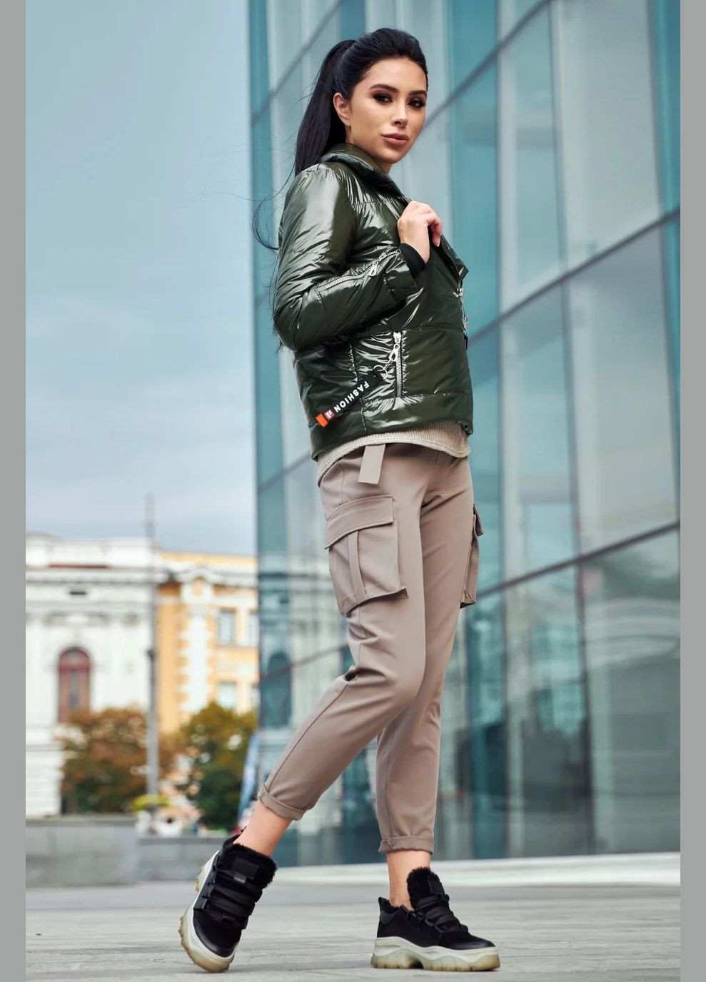 Зеленая демисезонная куртка-косуха Seventeen