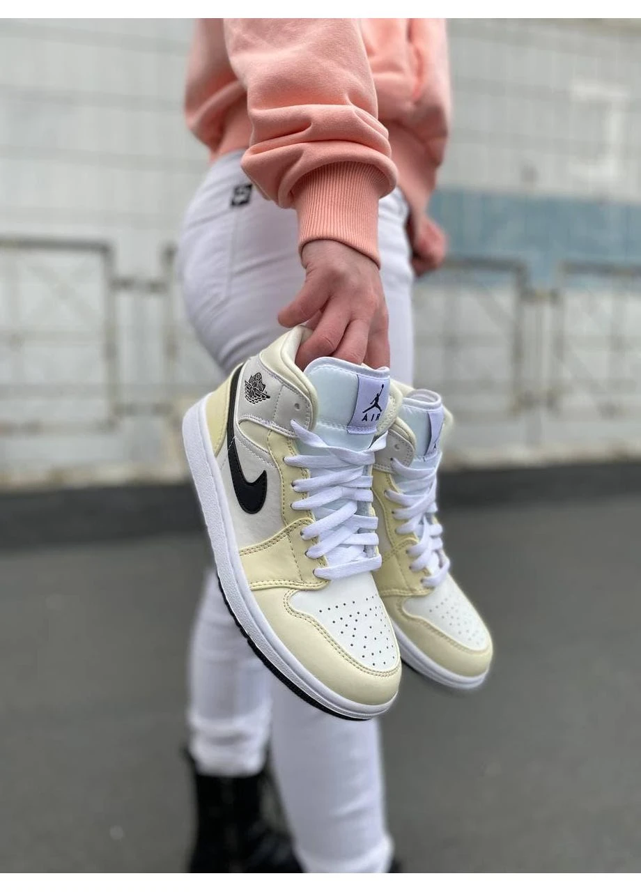 КРОССОВКИ ЖЕНСКИЕ NIKE AIR JORDAN 1 MID COCONUT MILK НАЙК АИР ДЖОРДАН БЕЛЫЕ No Brand белые демисезоны (391017935)