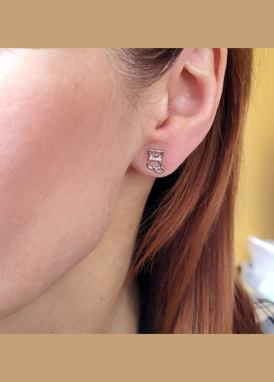 Срібні сережки гвоздики на закрутках Кіт із Білими каменями срібло 925 проби Родоване 82763б 1.03г No Brand (306742104)