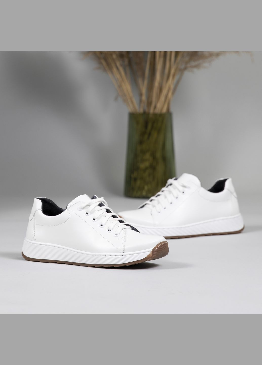 Кроссовки женские с прошитой подошвой белые (ЛК 11 белые) Lika белые демисезоны (303355080)