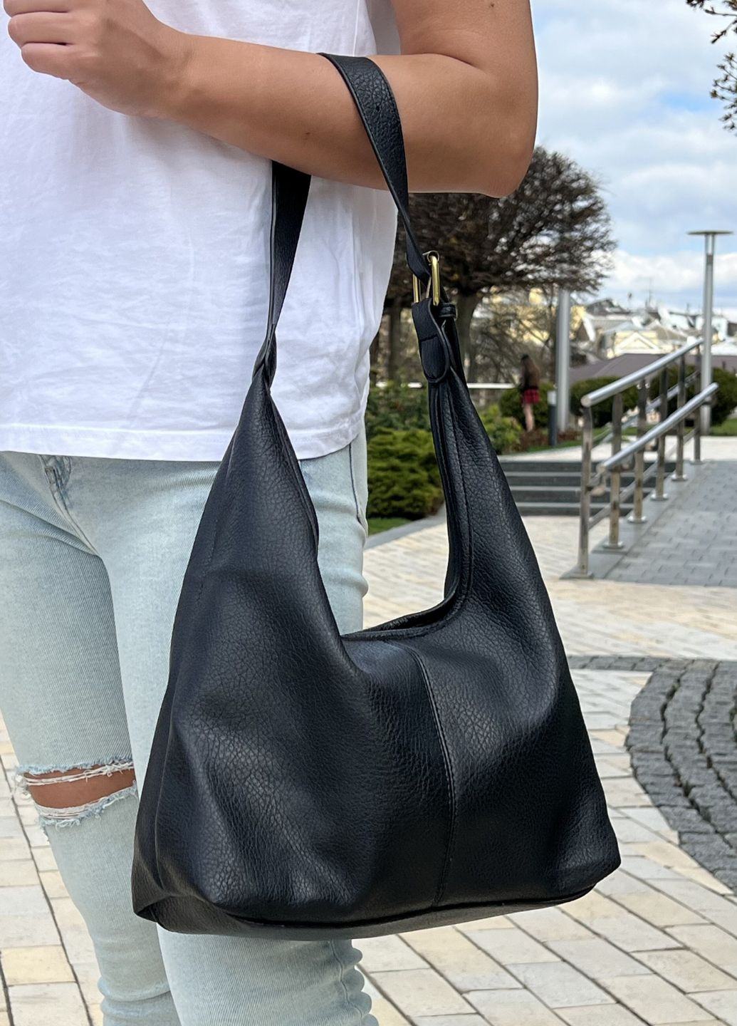 Женская сумка Hobo черная 4311 No Brand (290194542)