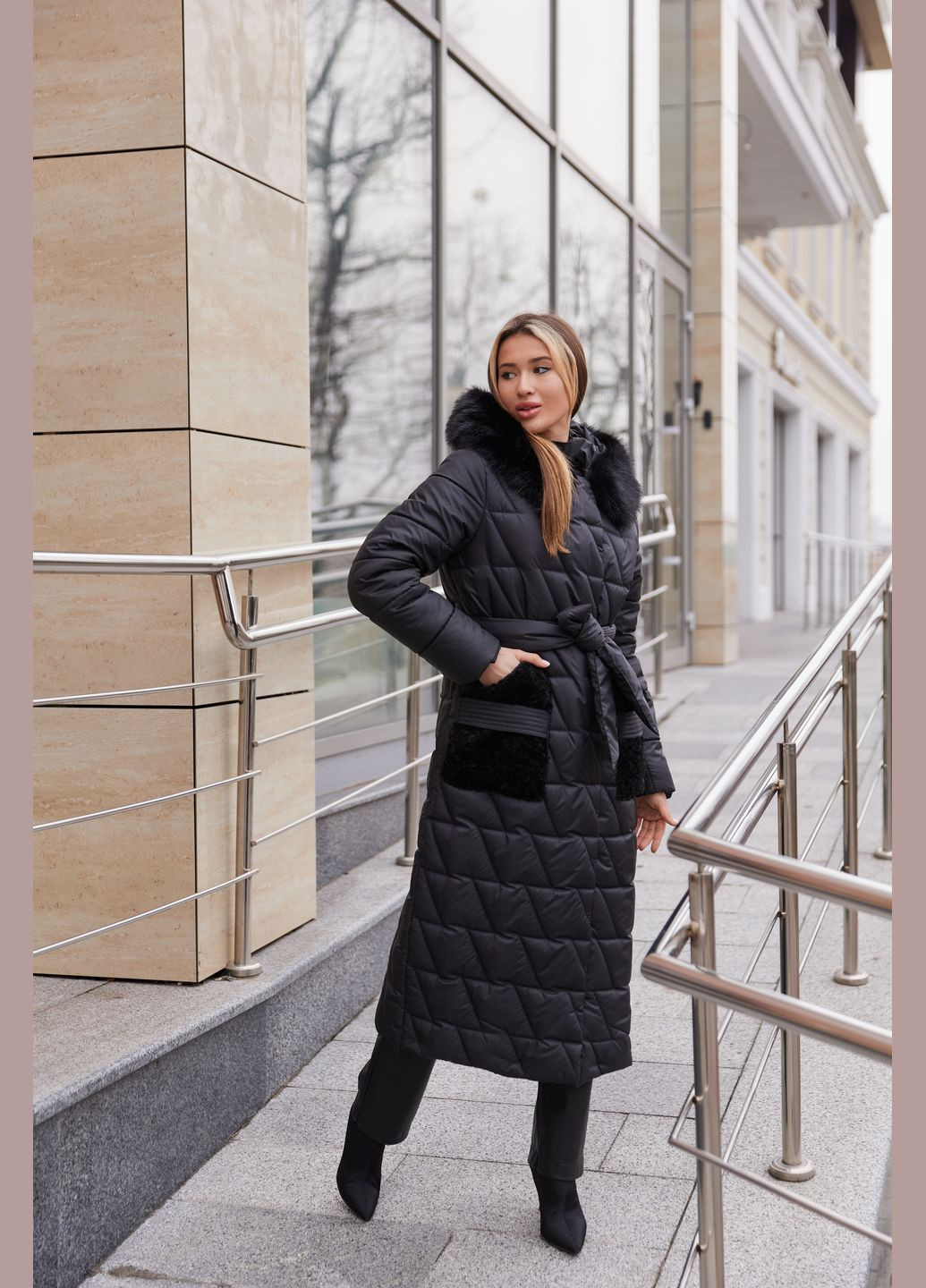 Чорне зимнє Пальто MN