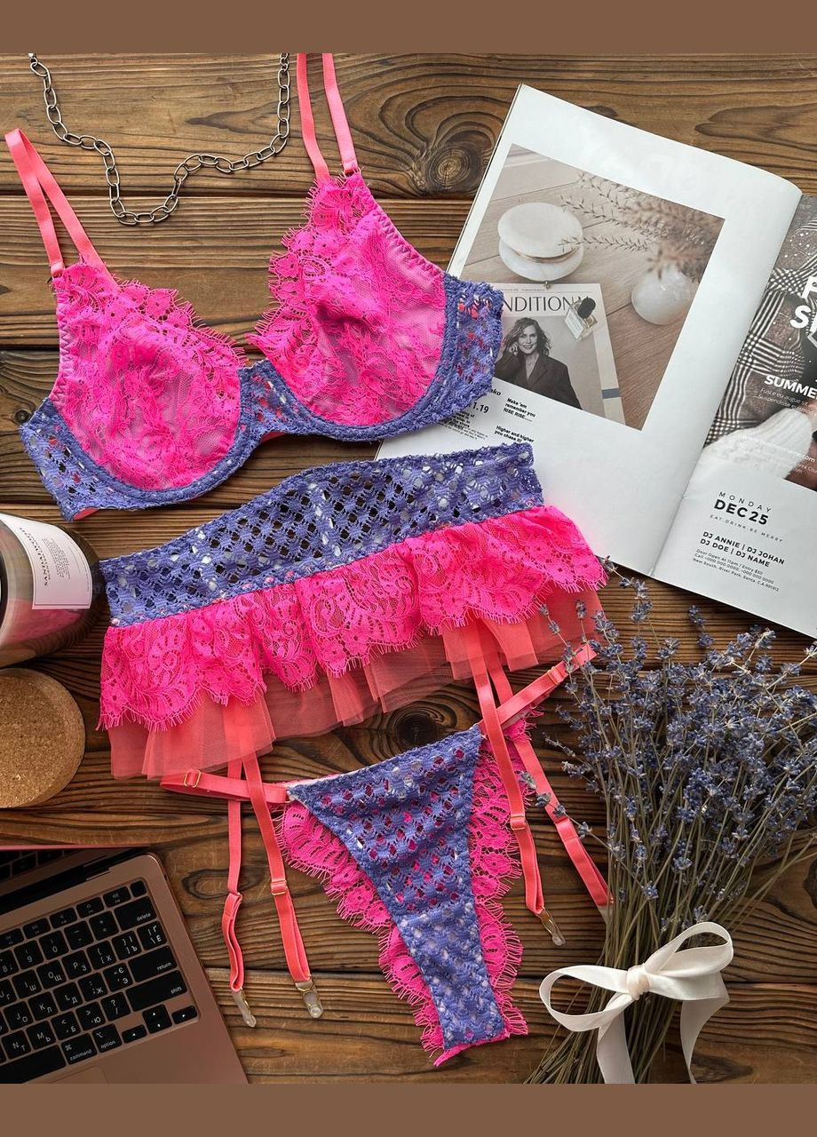 Рожевий яскравий комплект білизни Simply sexy