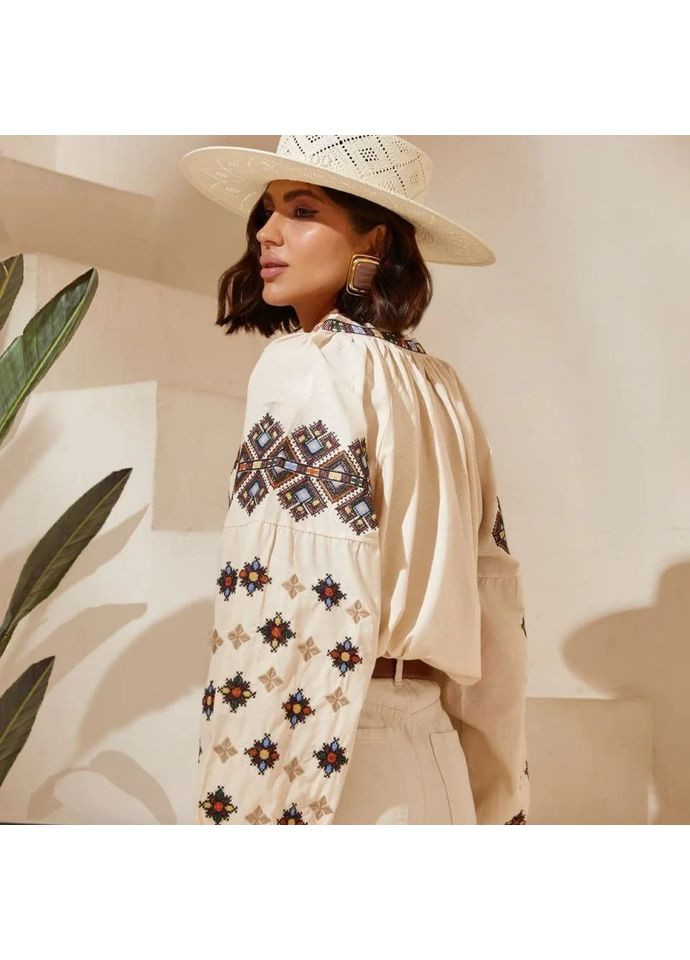 Бежева колоритна чорна блуза вишиванка з геометричним орнаментом, жіноча сорочка з вишивкою, етно рубашка вишита візерунок геометричний пряма, вільна бавовна, поліестер (352189086)