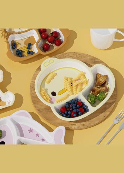Тарілка дитяча Качка жовта 18561 3.3х23.4х24 см No Brand (347229414)