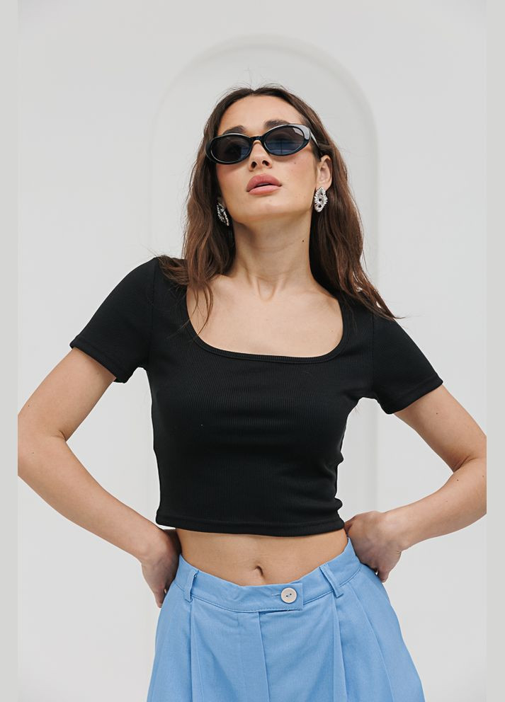Чорна літня укорочена жіноча футболка у рубчик Arjen