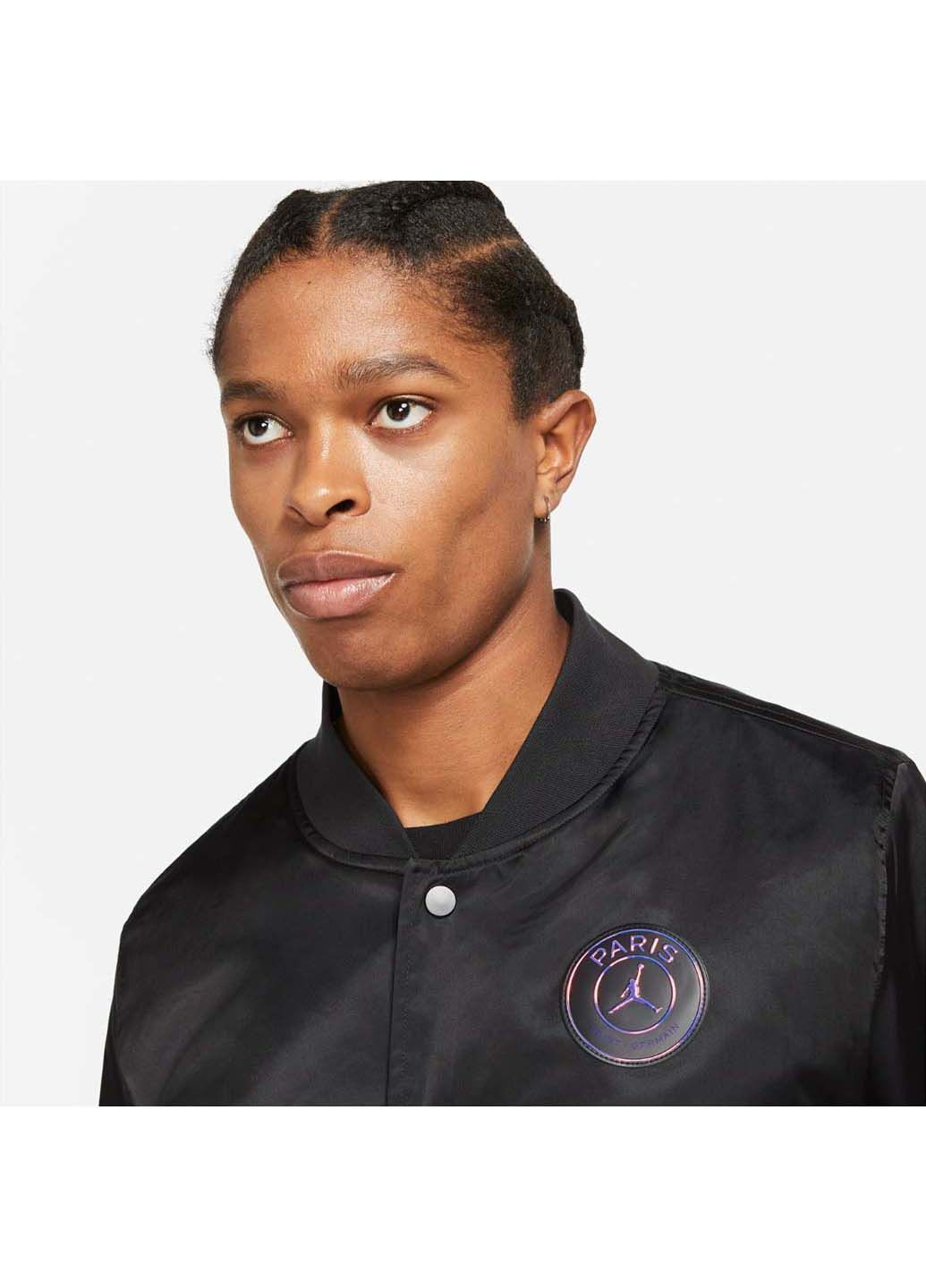 Черная демисезонная куртка мужская Nike