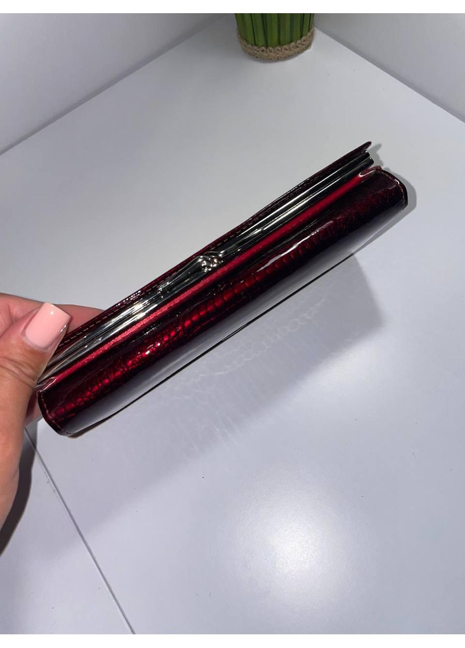 Классический женский лаковый кошелек с монетницей снаружи. No Brand (370381514)