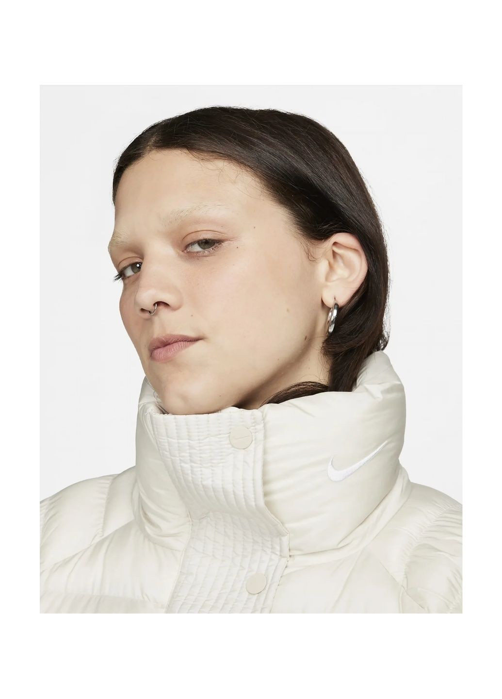 Біла парка жіноча sportswear swoosh puffer primaloft® therma-fit oversized parka white Nike