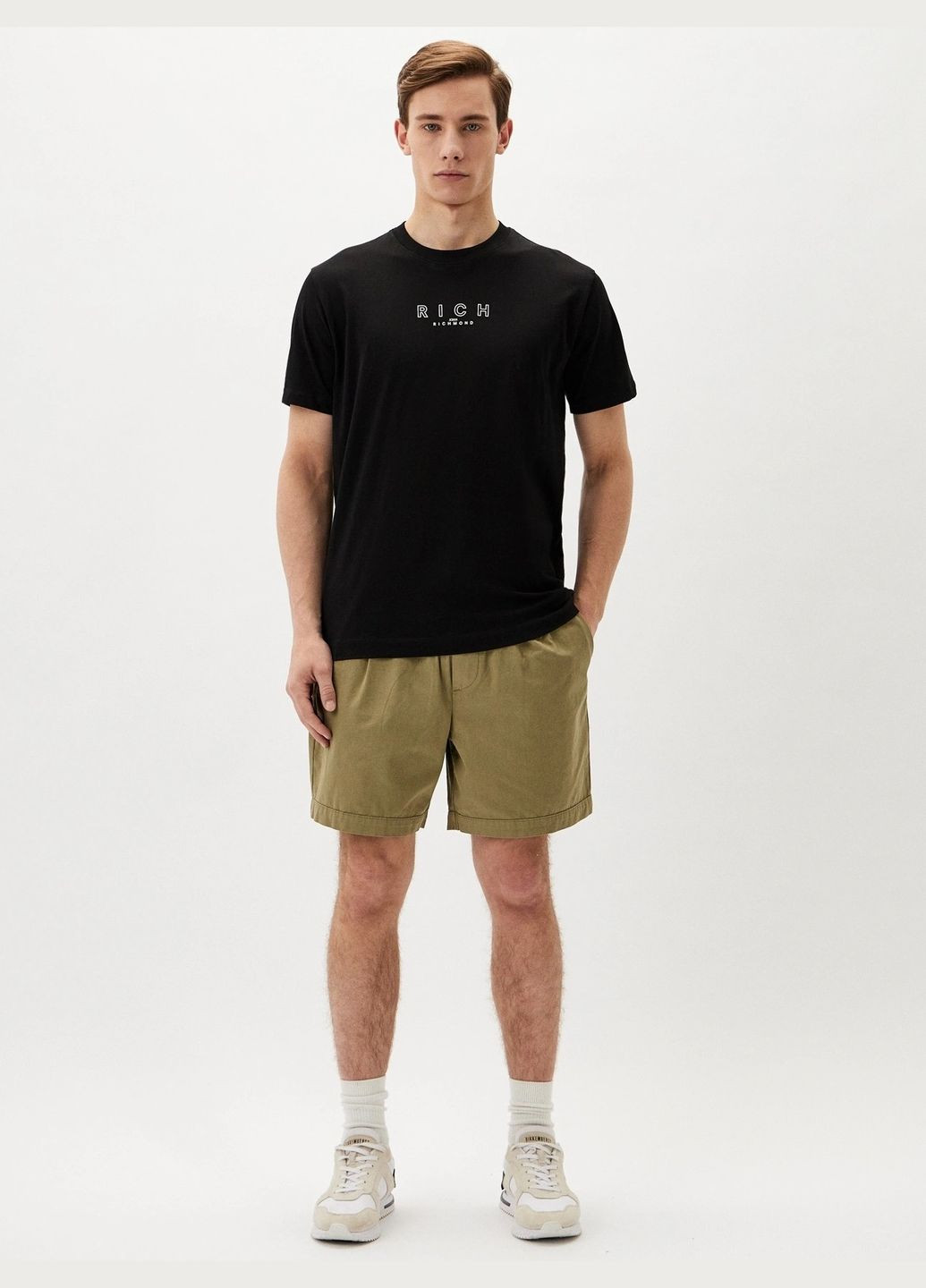 Черная футболка John Richmond