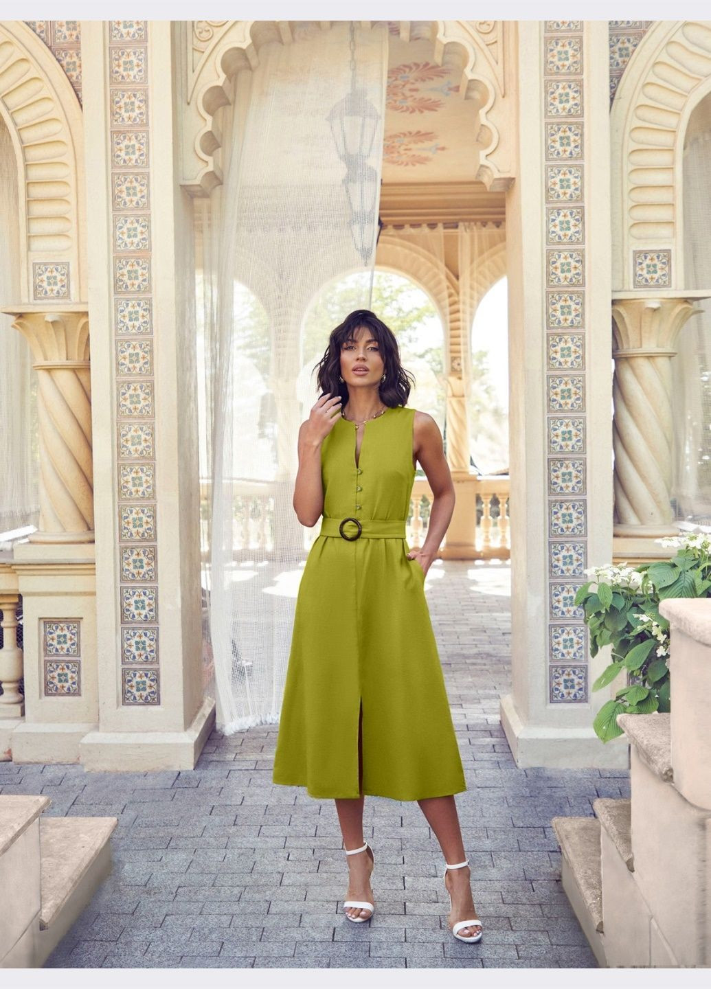 Зеленое приталенное платье зелёного цвета с поясом Dressa