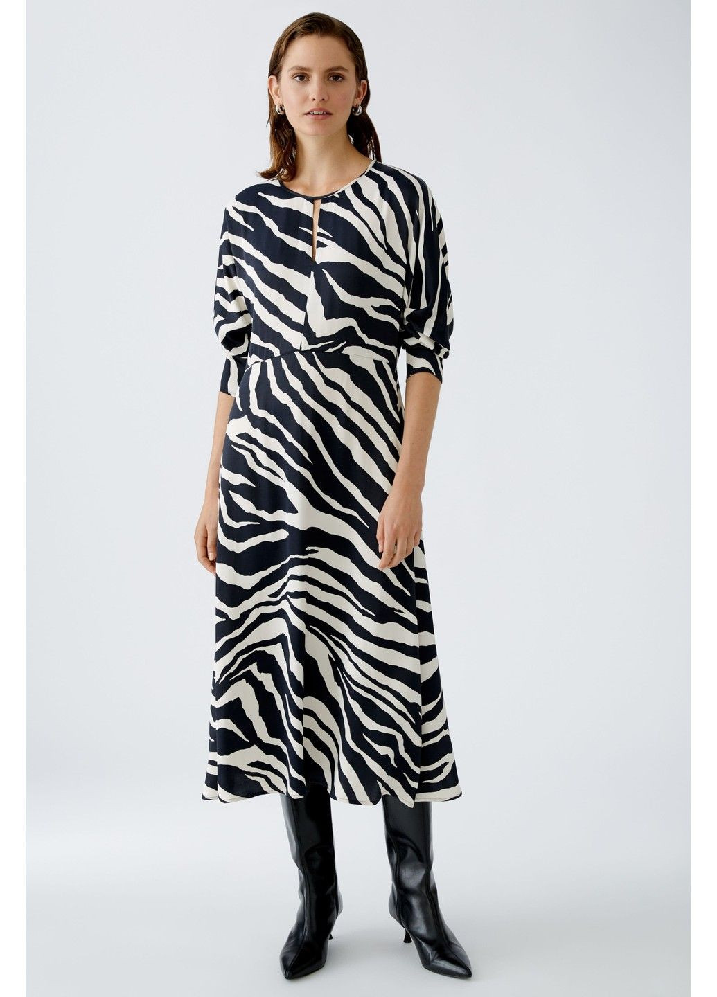 Чорно-білий кежуал сукня жіноча чорно-біла оверсайз Oui