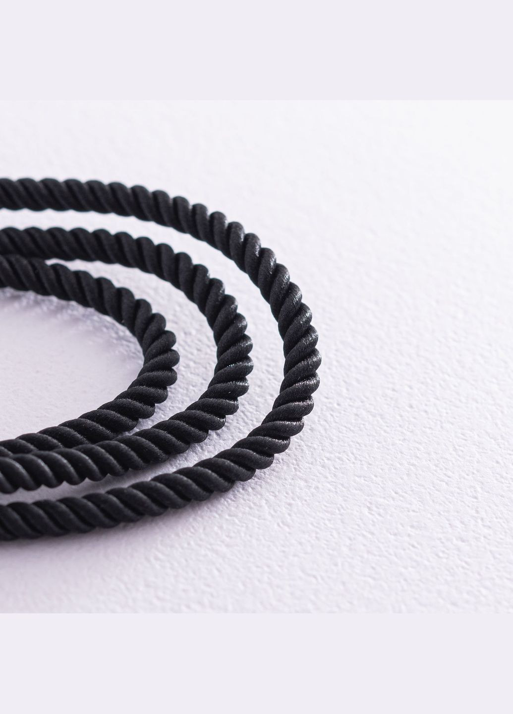 Шовковий шнурок з гладкою золотою застібкою (3 мм) кол00938 45 Oniks (264022365)