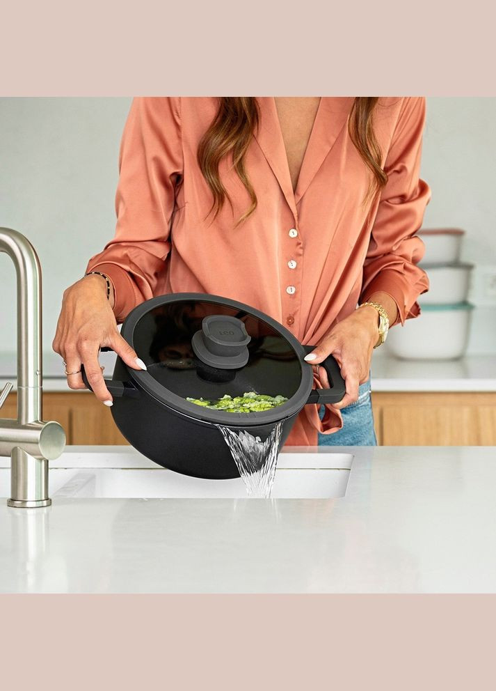 Каструля з кришкою Leo Stone+ 2,7 л 3950592 BergHoff (316516668)