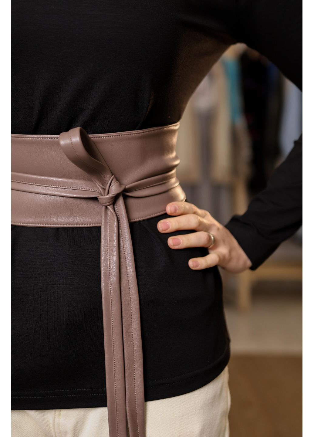 Жіночий пояс з еко-шкіри, капучино, односторонній, Зерно (371646713)