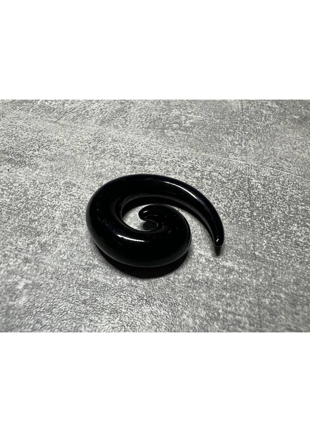 Акриловые растяжки-спирали в Черном цвете, украшение в уши. No Brand (372131397)