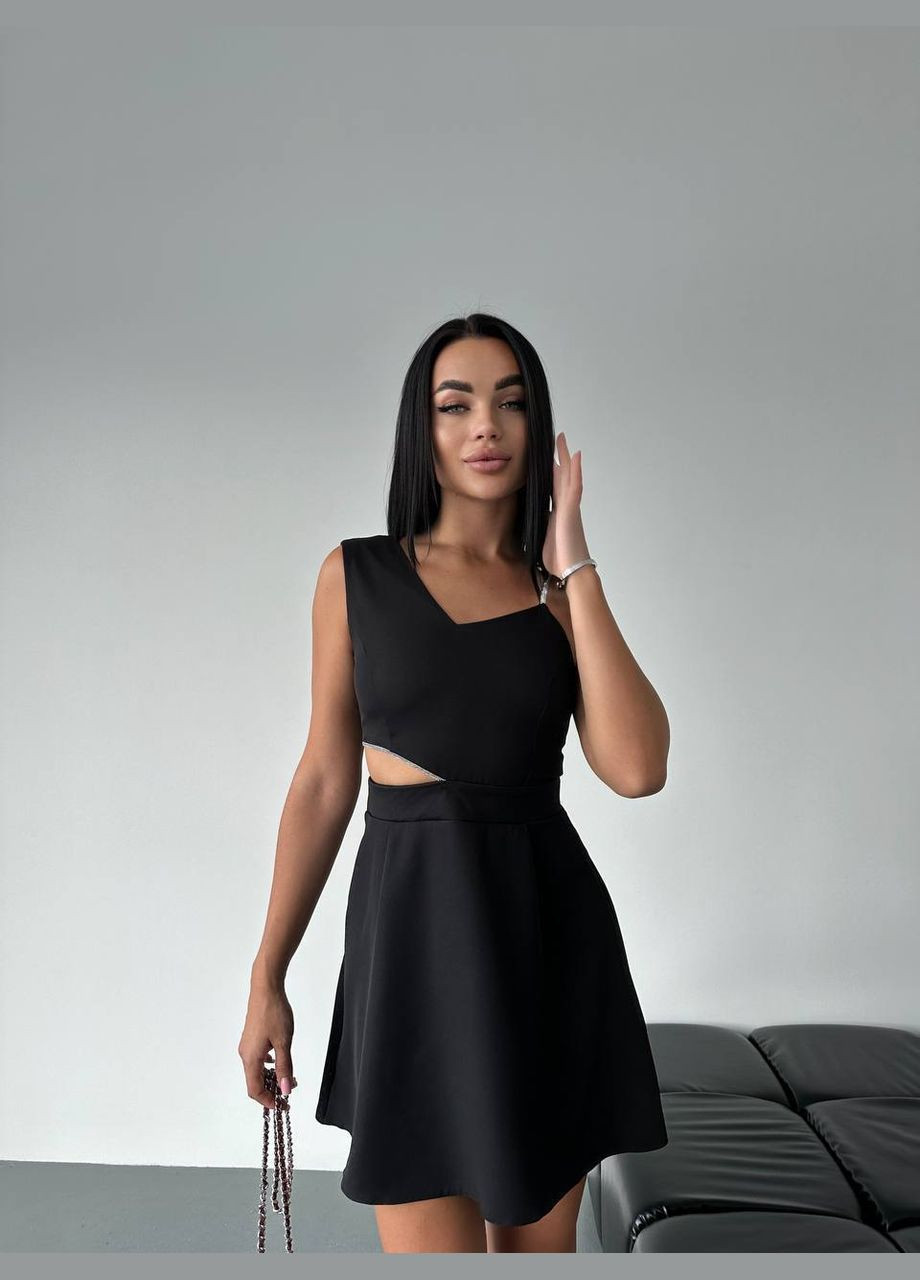 Чорна жіноча сукня міні з вирізом Avanti