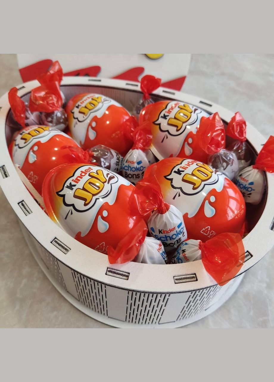 Бокс з кіндерами для дівчини або дитини на день народження новий рік 8 березня (ar16) No Brand (315888819)