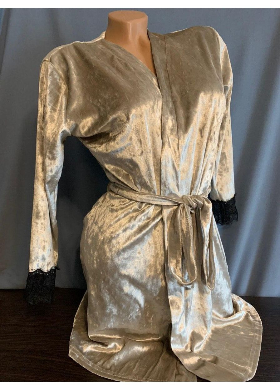 Оксамитовий халат із поясом No Brand (351857548)